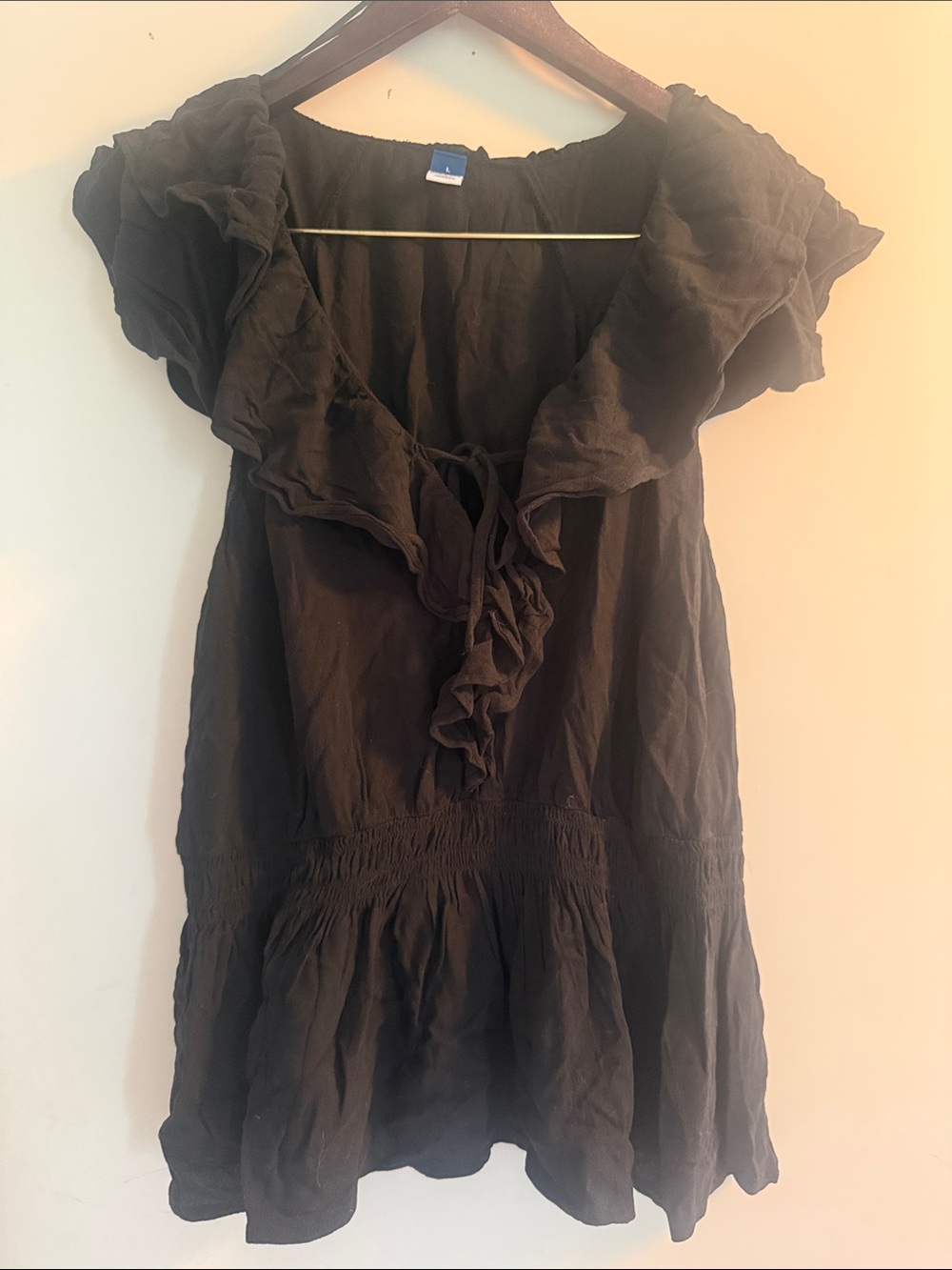 Old Navy Women’s Black Ruffle-Front Keyhole Tie Blouse Sz Large NWOT